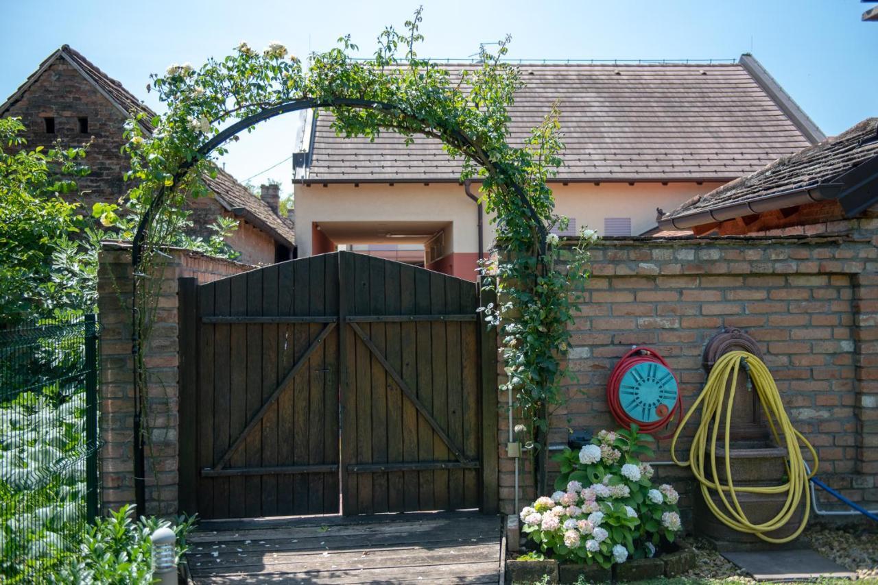 Apartmani Spoljar Zupanja Exterior foto