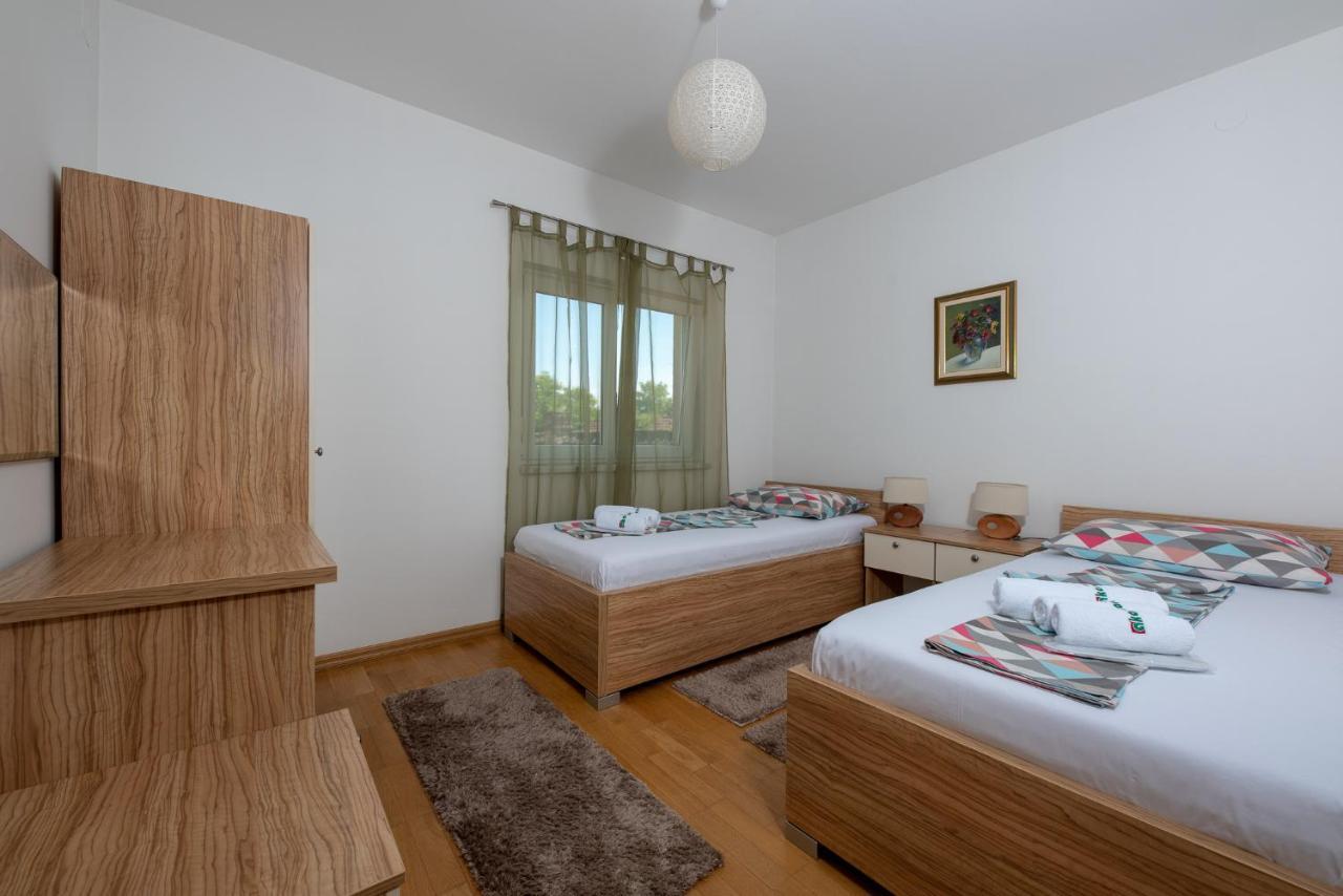 Apartmani Spoljar Zupanja Exterior foto