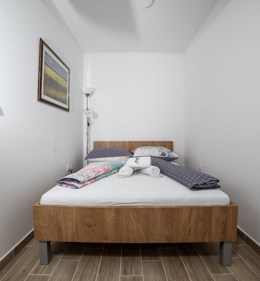 Apartmani Spoljar Zupanja Exterior foto