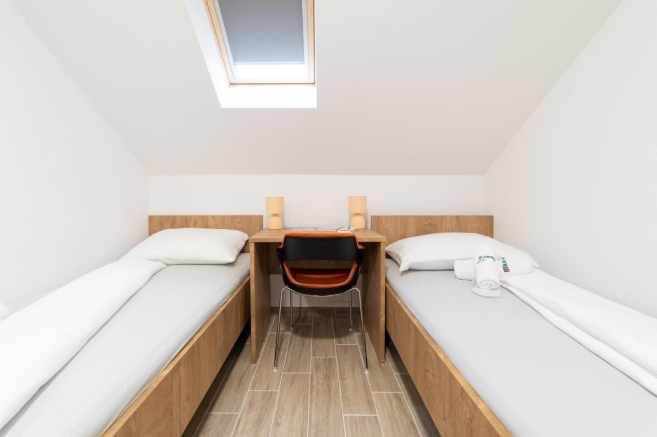 Apartmani Spoljar Zupanja Exterior foto